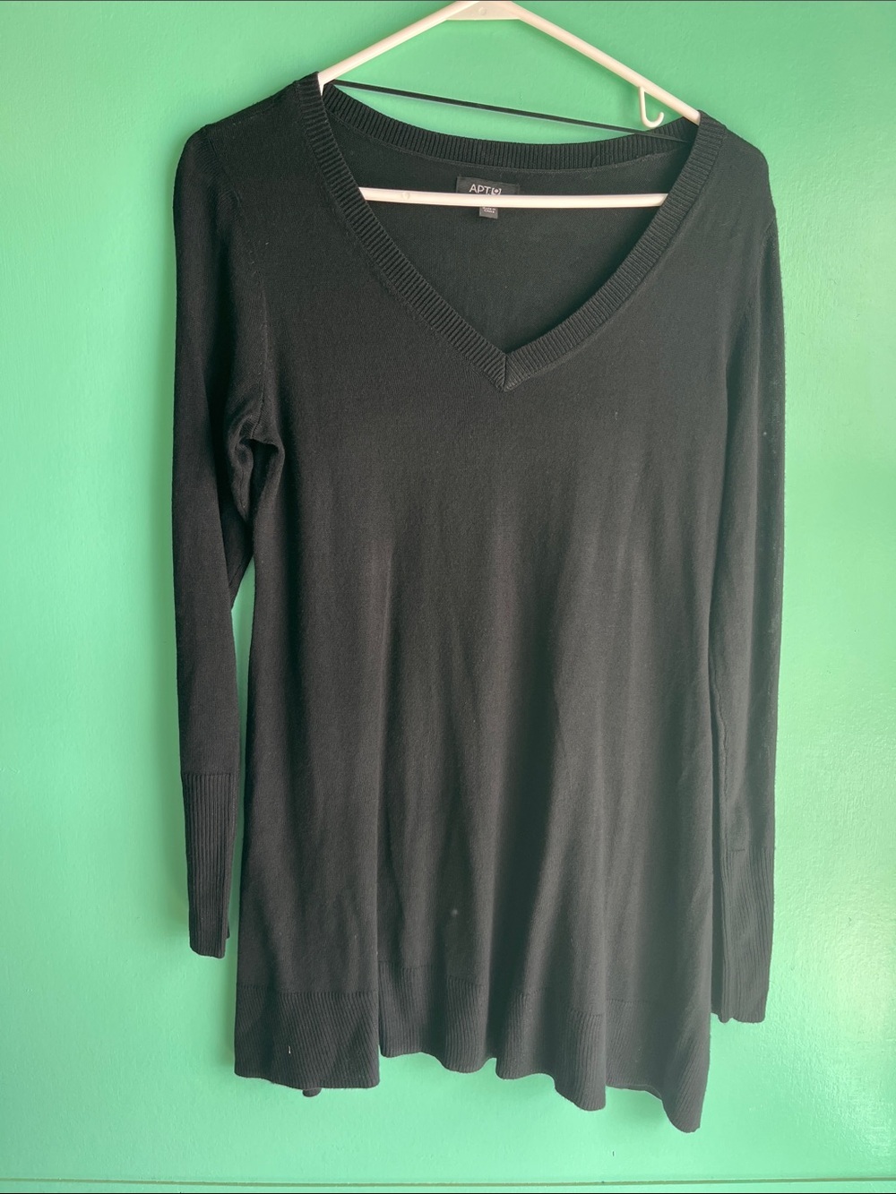 Apt. 9 Black V-Neck Long Sleeve Tunic sweater